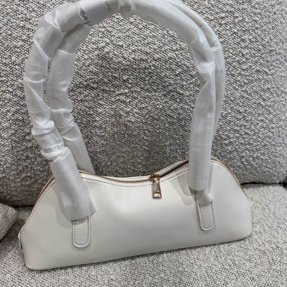 NWT Melie Bianco Dakota Women’s White Small Shoulder Bag - Picture 6 of 8